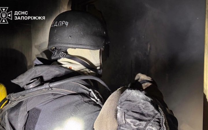Росіяни вночі атакували в Запоріжжі корпус університету, що є пам’яткою архітектури, ТЦ і будинки