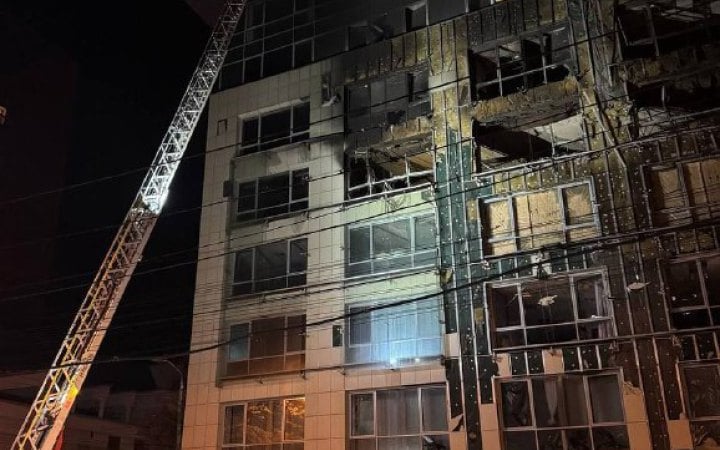 Росія повторно атакувала бізнес-центр в Дніпрі