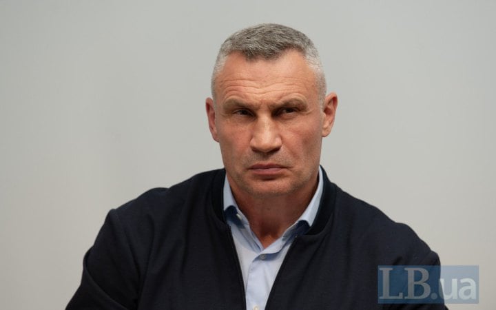 Росія від ранку атакує Київ дронами. Є жертва, пошкоджено медичні заклади (оновлено)